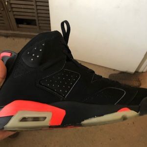Pre Owned Retro jordan 6’s infrareds